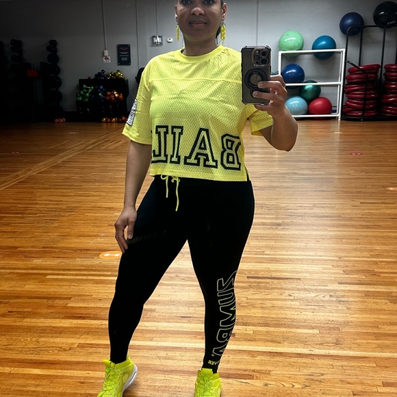 Zumba Baila Mesh Top S/M - Picture 2 of 5